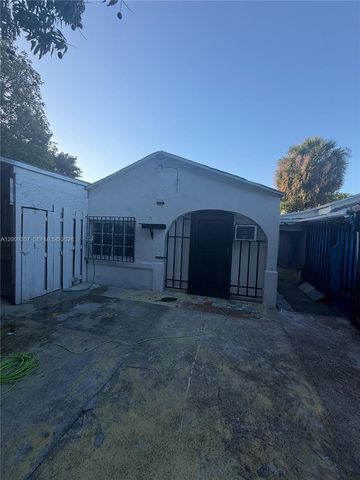 1111 NW 26th Street, Miami, FL 33127