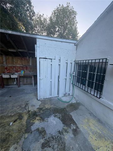 1111 NW 26th Street, Miami, FL 33127