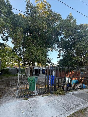 1111 NW 26th Street, Miami, FL 33127