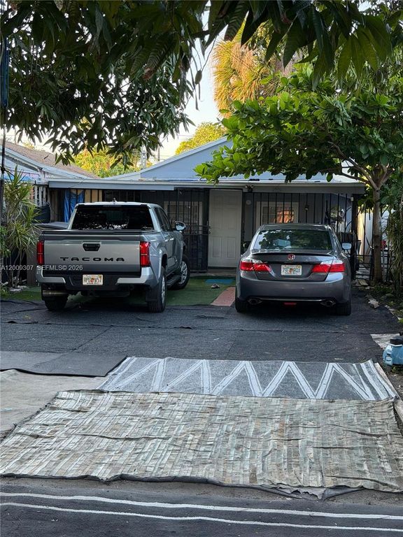 1111 NW 26th Street, Miami, FL 33127