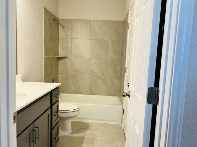 136 Macarthur DR, Leander, TX 78641