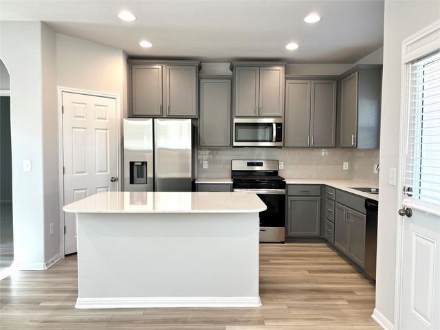 136 Macarthur DR, Leander, TX 78641