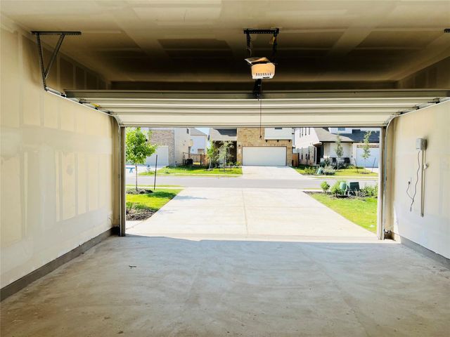 136 Macarthur DR, Leander, TX 78641