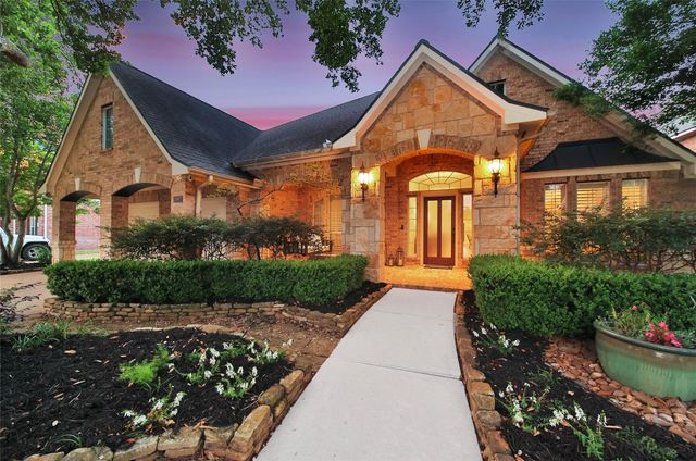 3907 Broad Thicket Court, Sugar Land, TX 77498