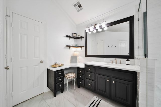 3907 Broad Thicket Court, Sugar Land, TX 77498
