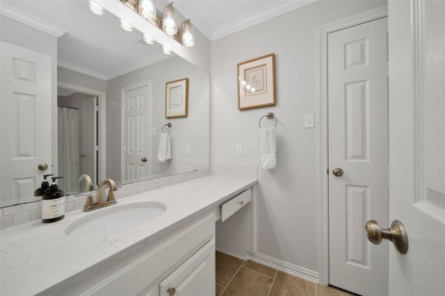 3907 Broad Thicket Court, Sugar Land, TX 77498