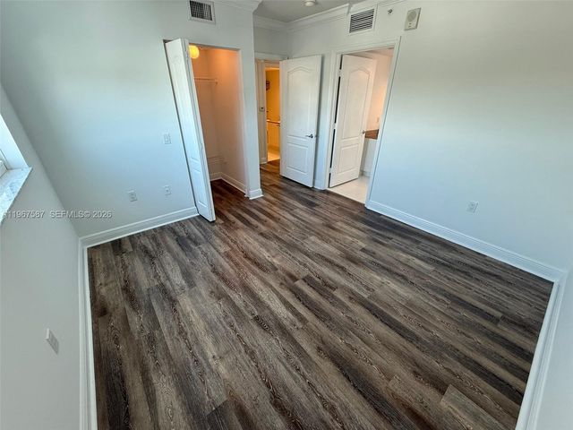 60 NW 37th Ave 700, Miami, FL 33125