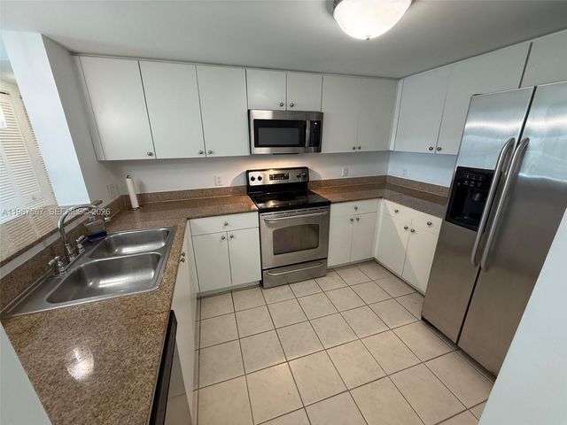 60 NW 37th Ave 700, Miami, FL 33125