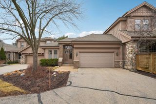 885 Rocky POINT #C, Brookfield, WI 53005