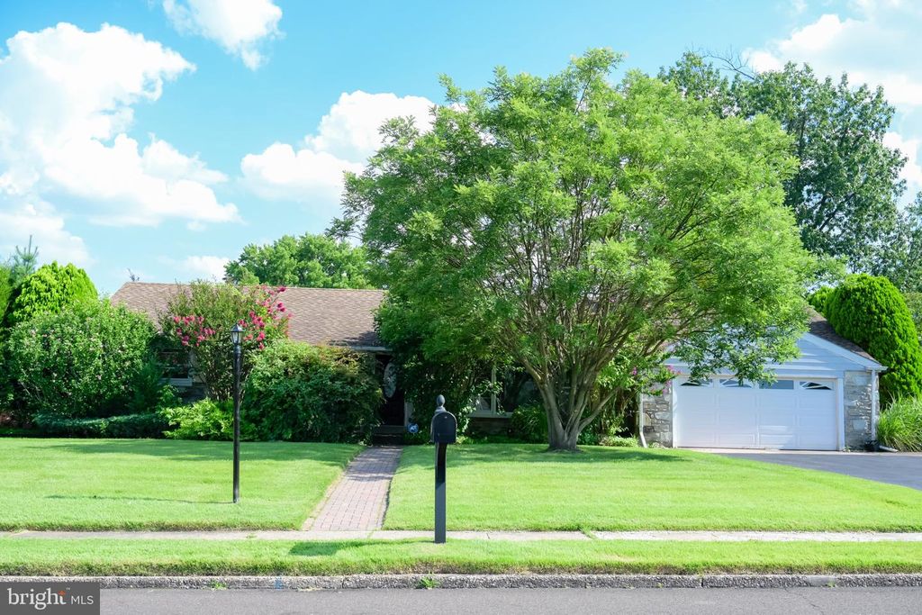 2171 KENT RD, HUNTINGDON VALLEY, PA 19006 — exterior