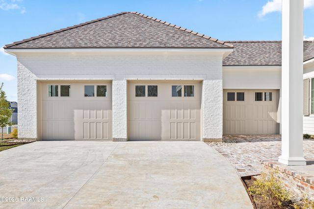 403 Ivy Cottage Drive, Youngsville, LA 70592