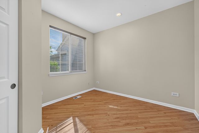 178 Cripple Creek Court 1, Schaumburg, IL 60194