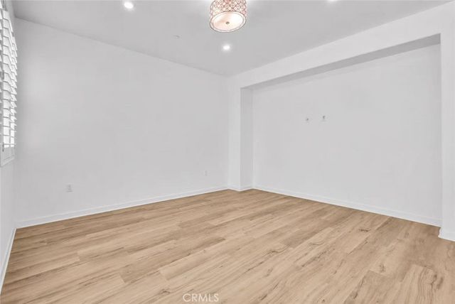 70 Aria, South El Monte, CA 91733