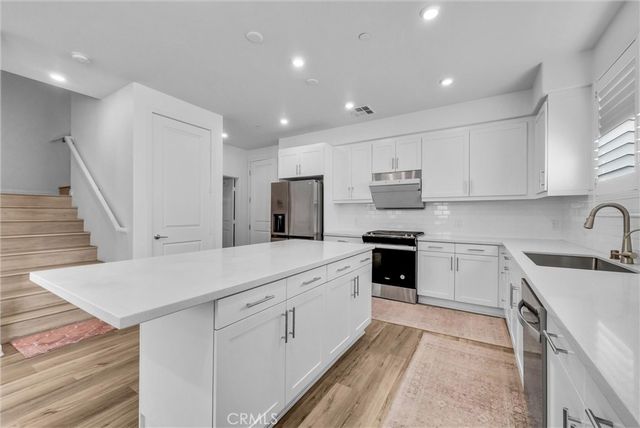 70 Aria, South El Monte, CA 91733