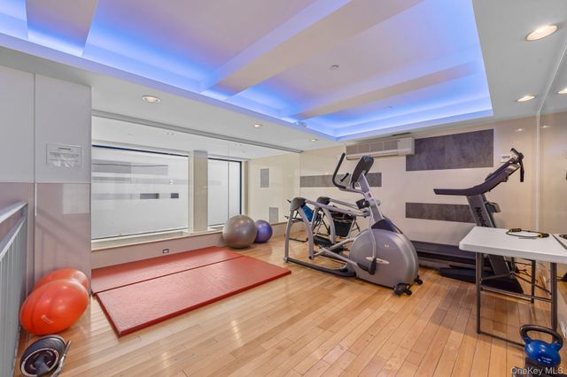3080 21st Street 4E, Astoria, NY 11102