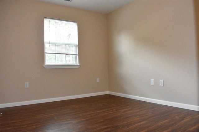 4702 11th, Bacliff, TX 77518