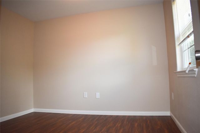 4702 11th, Bacliff, TX 77518