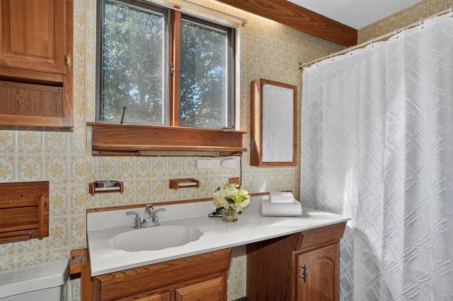 1 Wakefield Avenue, Saugus, MA 01906