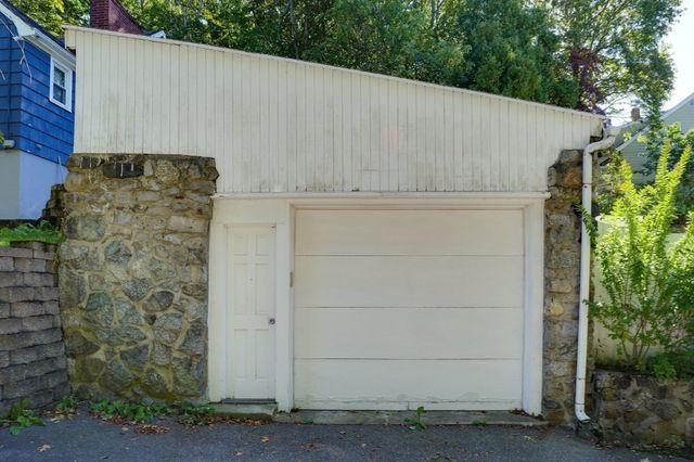 1 Wakefield Avenue, Saugus, MA 01906