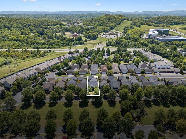 1225 Stoney Point Ln, Franklin, TN 37067