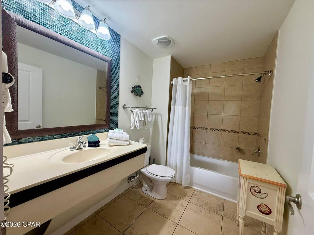 Image 10 of property listing at 15100 Front Beach Road 423, Panama City Beach, FL 32413