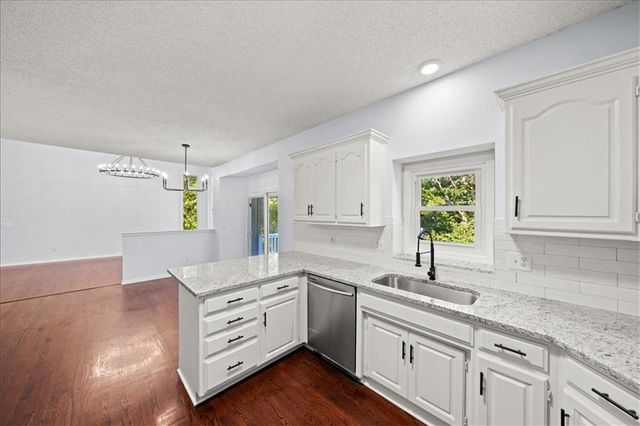 4122 Kerrington Drive, Independence, MO 64055