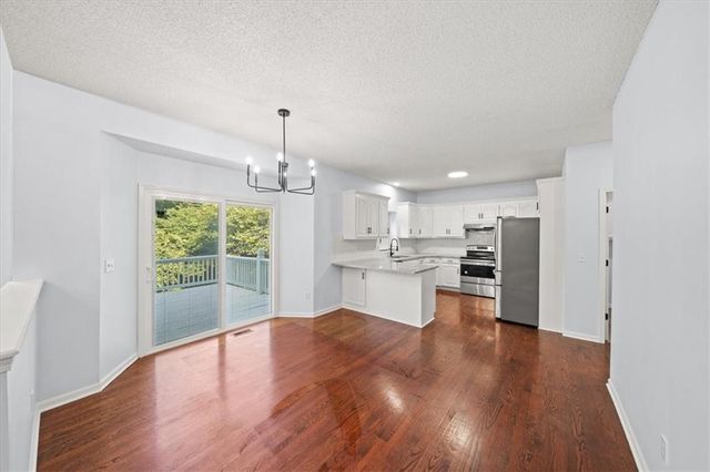 4122 Kerrington Drive, Independence, MO 64055