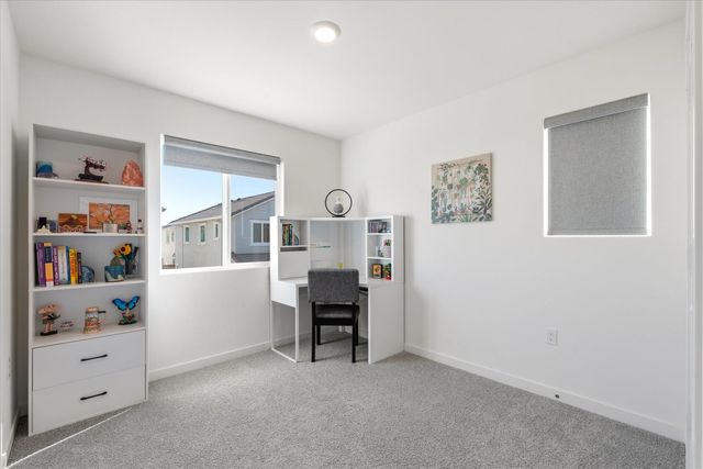 9041 Sausalito Ln, Roseville, CA 95747