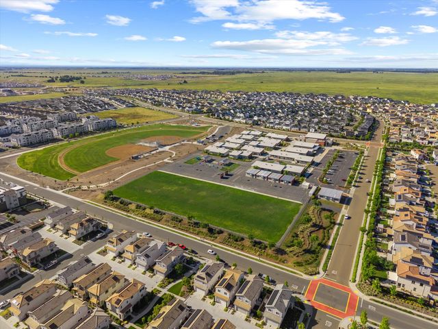 9041 Sausalito Ln, Roseville, CA 95747