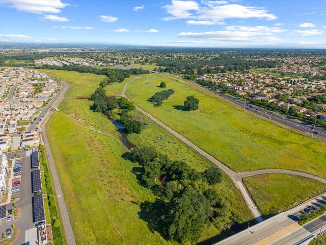 9041 Sausalito Ln, Roseville, CA 95747