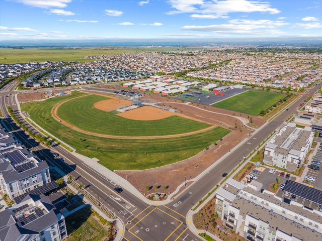 9041 Sausalito Ln, Roseville, CA 95747