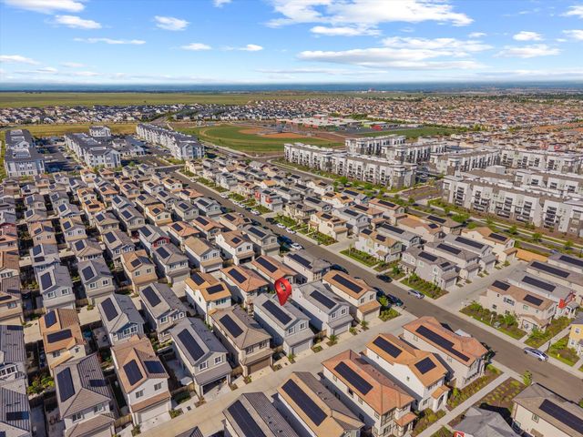 9041 Sausalito Ln, Roseville, CA 95747