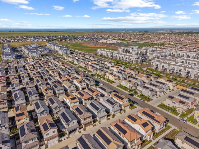 9041 Sausalito Ln, Roseville, CA 95747