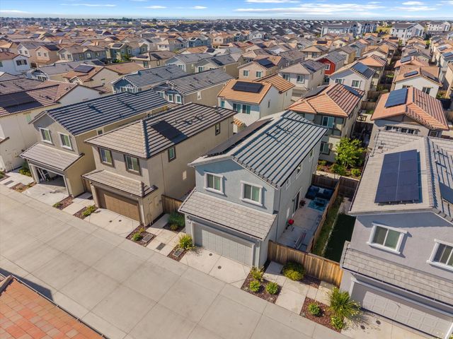 9041 Sausalito Ln, Roseville, CA 95747