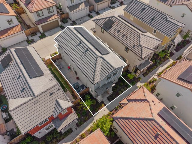 9041 Sausalito Ln, Roseville, CA 95747