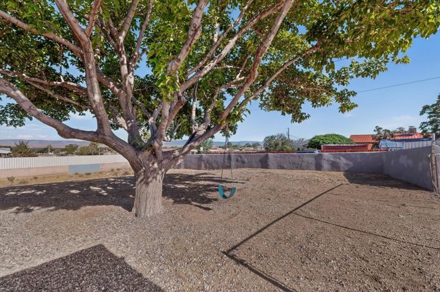 5629 Powers Way Road SW, Albuquerque, NM 87121