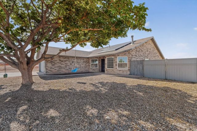 5629 Powers Way Road SW, Albuquerque, NM 87121