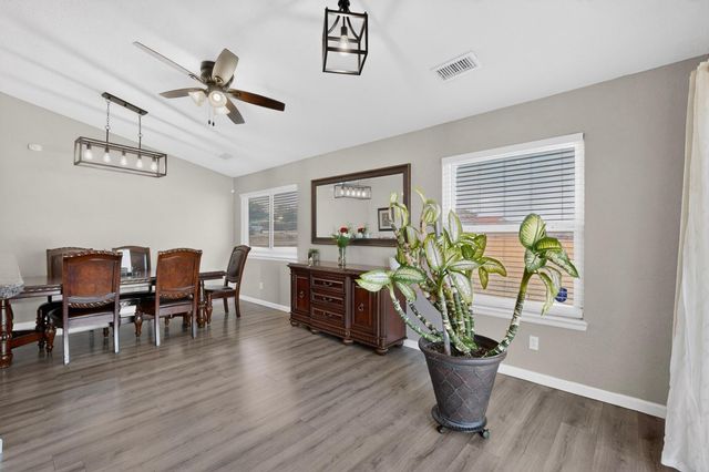 5629 Powers Way Road SW, Albuquerque, NM 87121