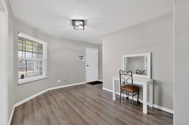 5629 Powers Way Road SW, Albuquerque, NM 87121