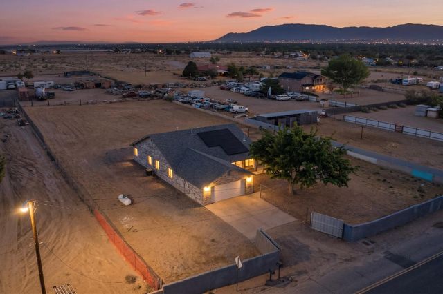 5629 Powers Way Road SW, Albuquerque, NM 87121