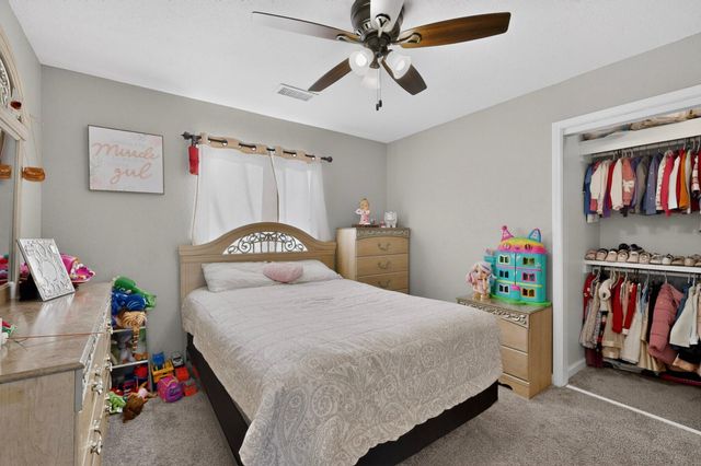 5629 Powers Way Road SW, Albuquerque, NM 87121