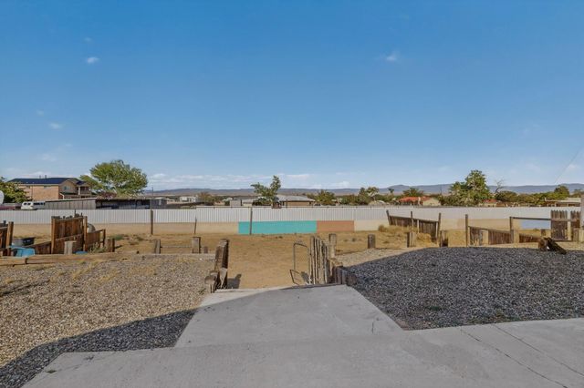 5629 Powers Way Road SW, Albuquerque, NM 87121