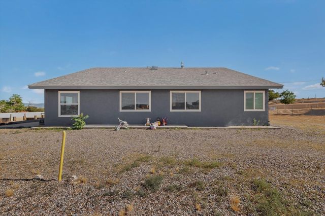 5629 Powers Way Road SW, Albuquerque, NM 87121