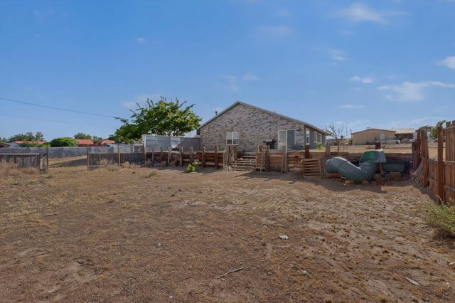 5629 Powers Way Road SW, Albuquerque, NM 87121