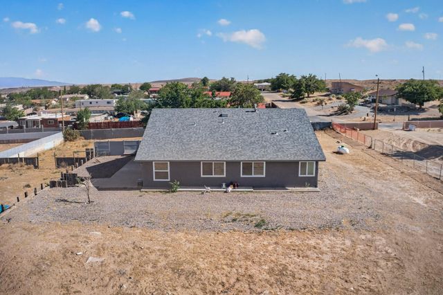 5629 Powers Way Road SW, Albuquerque, NM 87121