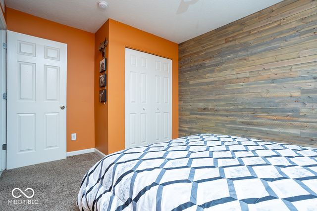 5774 White Pine Road, Whitestown, IN 46075