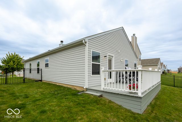 5774 White Pine Road, Whitestown, IN 46075