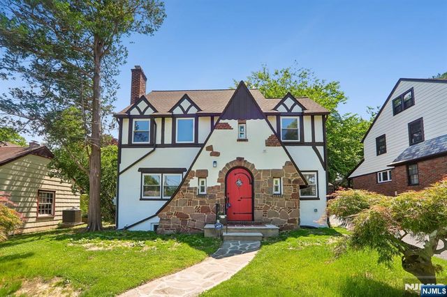 6 Norfolk Avenue, Maplewood, NJ 07040