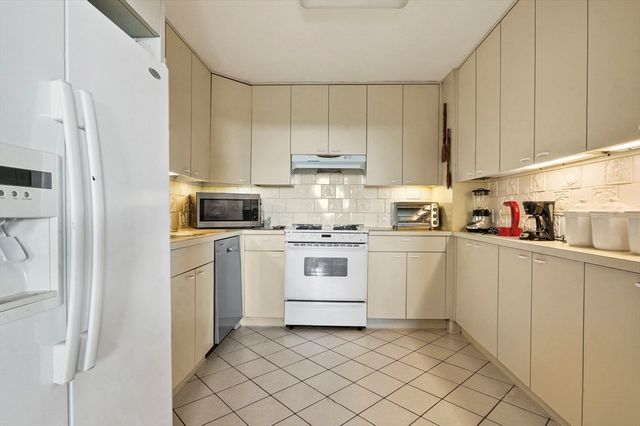 280 Boylston Street 904, Newton, MA 02467