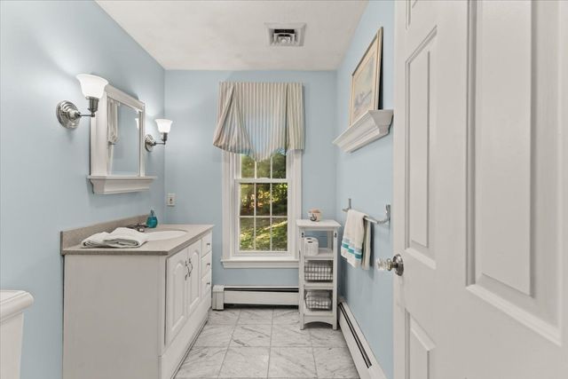 521 West Street 12, Duxbury, MA 02332